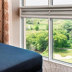 Upper Floors Queen Room